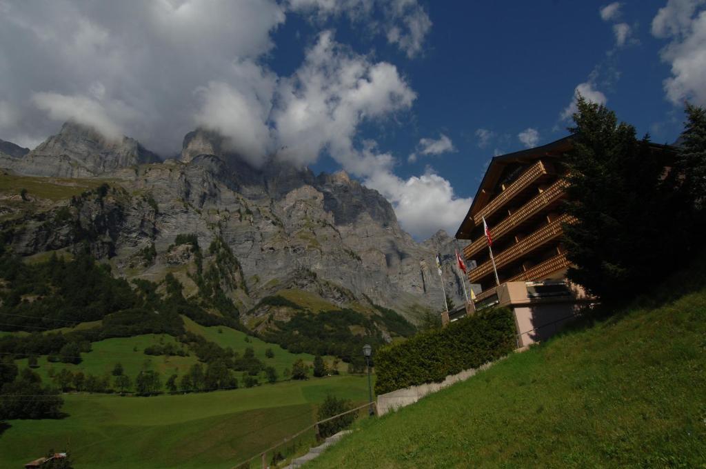 Hotel Viktoria-Leukerbad-Therme Zewnętrze zdjęcie
